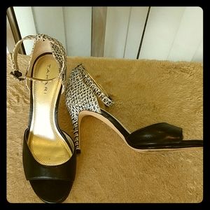Tahari Heels size 6
